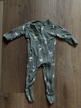 Kyte BABY Olive Green Goose-Print Zip Footie